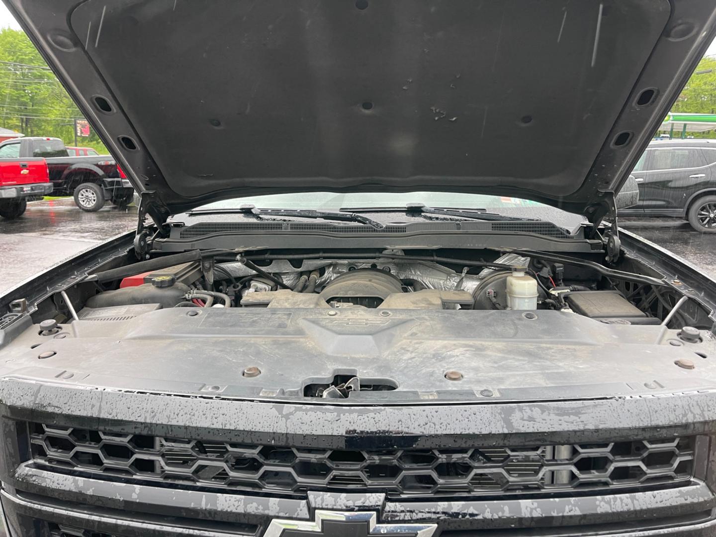 2014 Gray /Black Chevrolet Silverado 1500 LT Crew Cab 4WD (3GCUKREC7EG) with an 5.3L V8 OHV 16V engine, 6-Speed Automatic transmission, located at 11115 Chardon Rd. , Chardon, OH, 44024, (440) 214-9705, 41.580246, -81.241943 - Photo#16